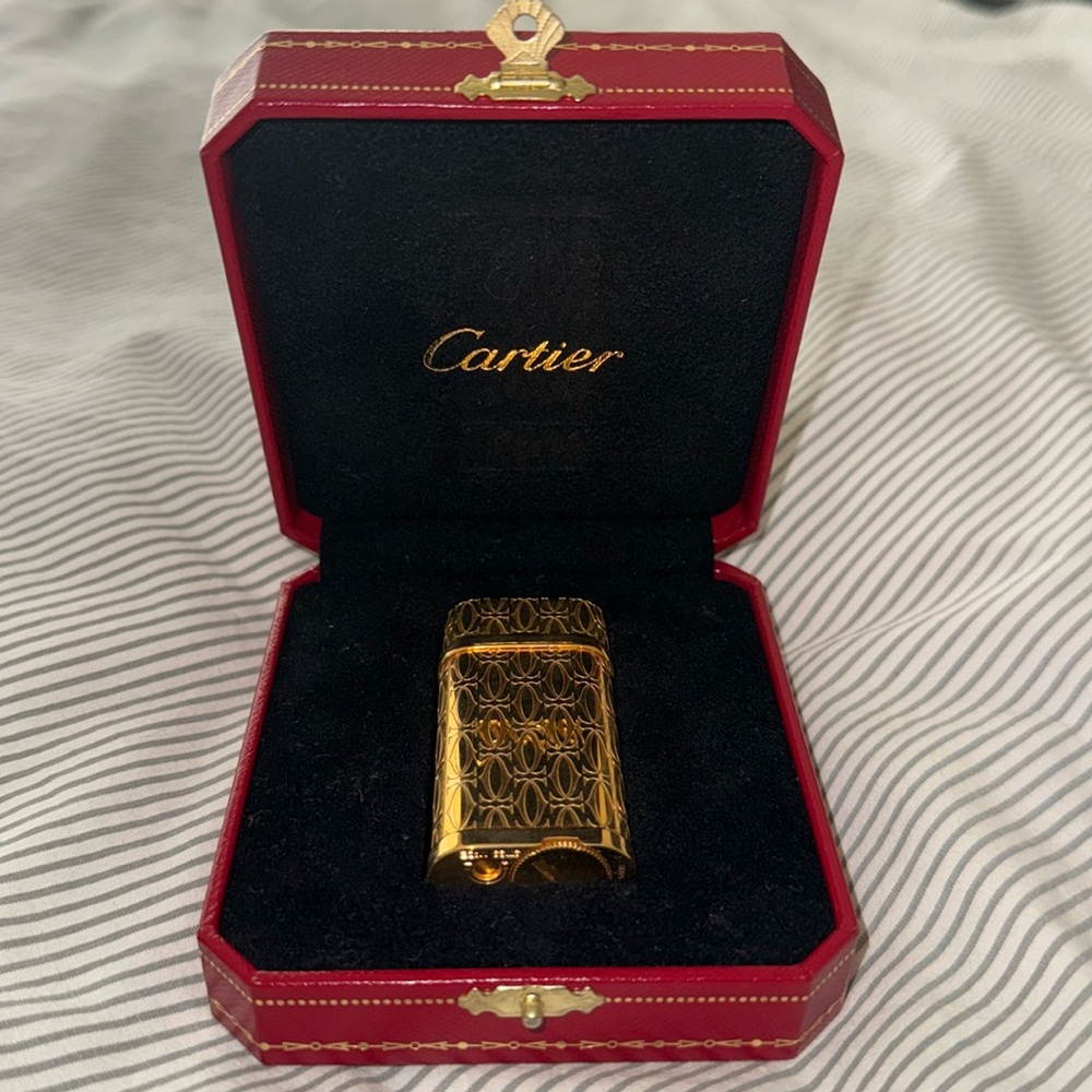 LUXURY CARTIER LIGHTER **AUTHENTIC**